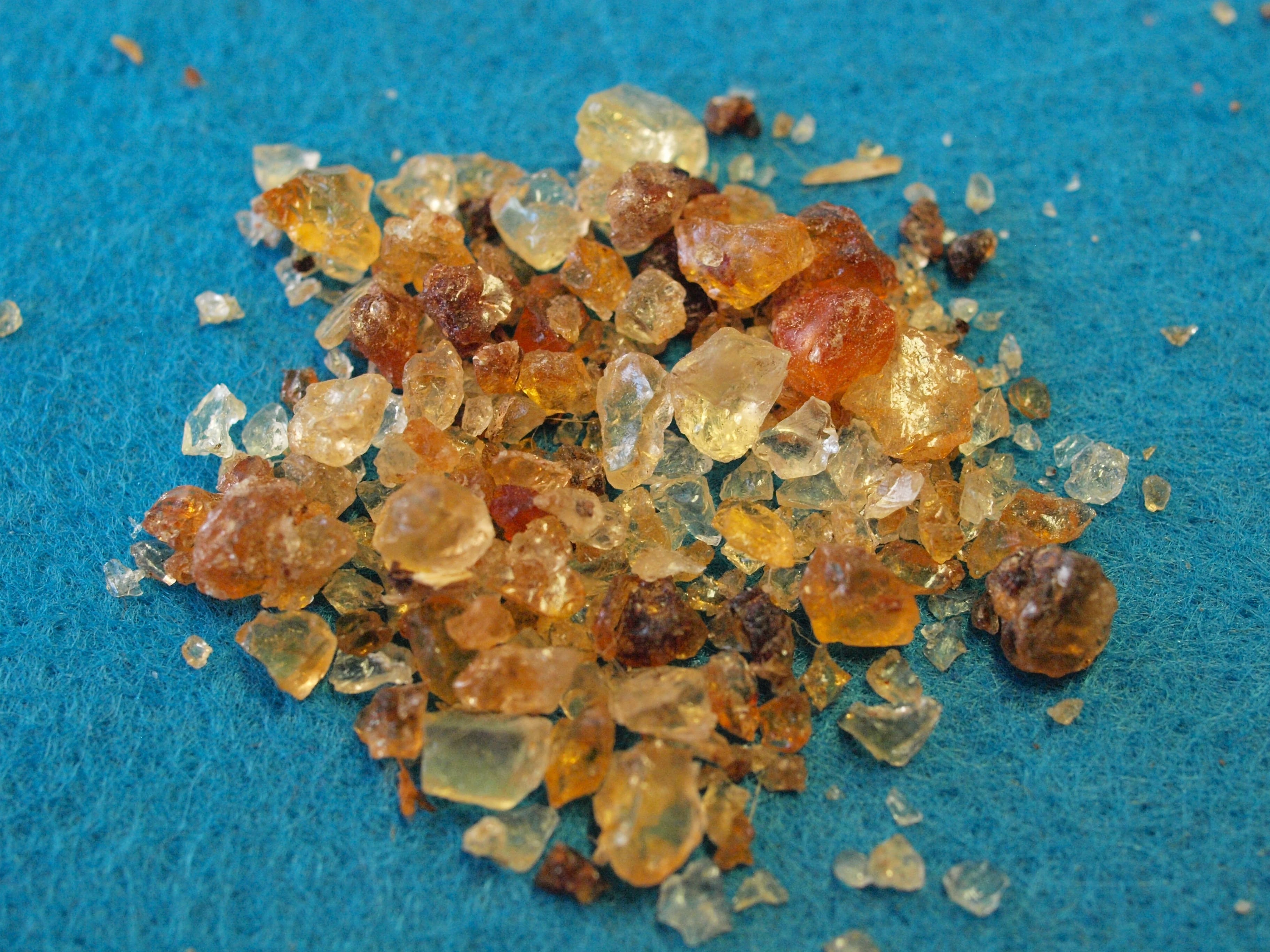Gum arabic nodules sorted by grade